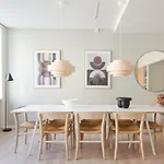 2br In Vibrant & Colourful Nyhavn Lejlighed