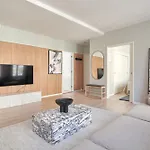 2br In Vibrant & Colourful Nyhavn Lejlighed København