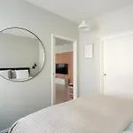 Lejlighed 2br In Vibrant & Colourful Nyhavn