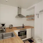 2br In Vibrant & Colourful Nyhavn
