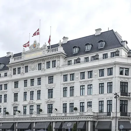 2br In Vibrant & Colourful Nyhavn *