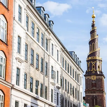 Lejlighed 2br In Vibrant & Colourful Nyhavn *