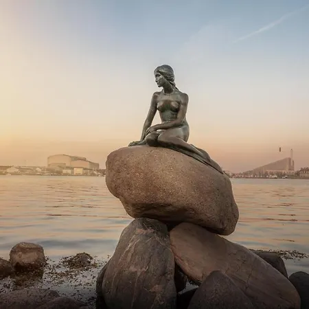 2br In Vibrant & Colourful Nyhavn * Kopenhag