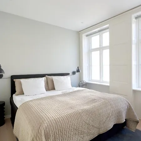 Lejlighed 2br In Vibrant & Colourful Nyhavn *
