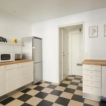 Lejlighed 2br In Vibrant & Colourful Nyhavn