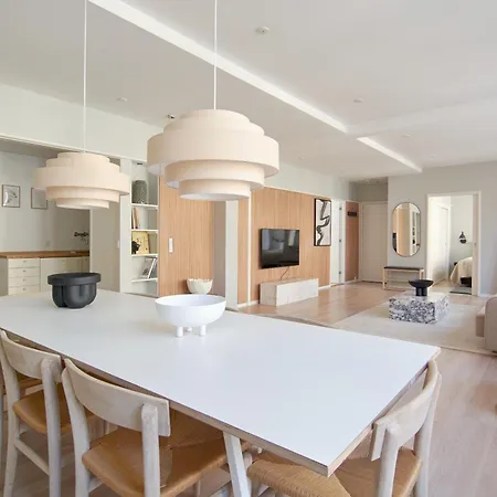 2br In Vibrant & Colourful Nyhavn