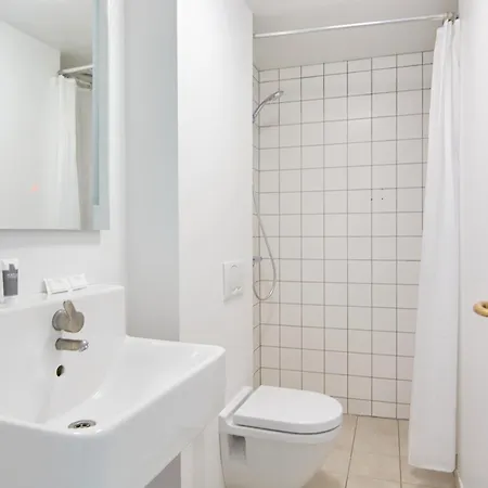 Lejlighed 2br In Vibrant & Colourful Nyhavn *