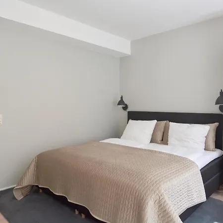 2br In Vibrant & Colourful Nyhavn Apartment *