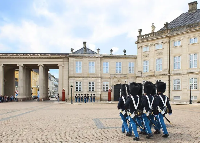 2br In Vibrant & Colourful Nyhavn * Copenhagen