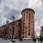 2br In Vibrant & Colourful Nyhavn * コペンハーゲン